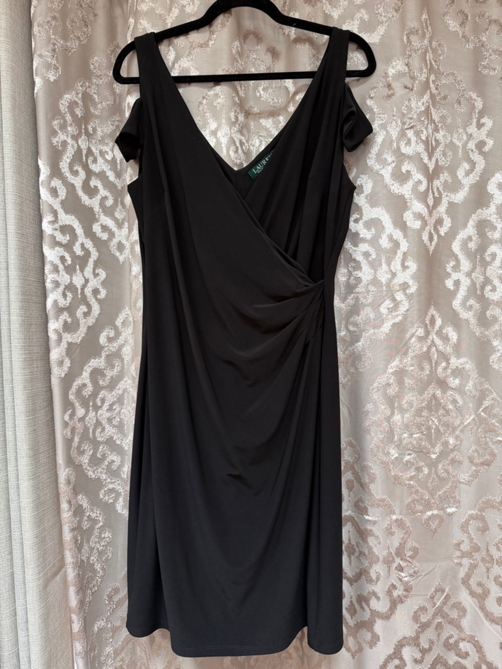 Lauren Ralph Lauren Black V-Neck Off the Shoulder Ruched Mini Dress Size 12